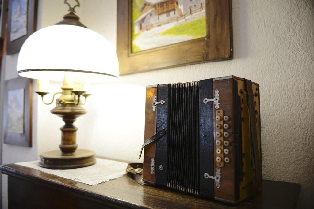 Hotel Meuble Meridiana ヴァルトゥルナンシュ エクステリア 写真