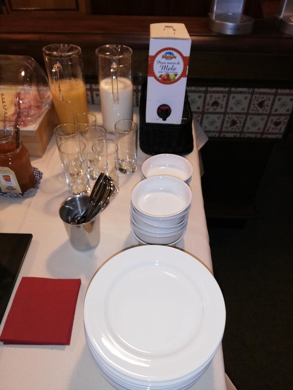 Hotel Meuble Meridiana ヴァルトゥルナンシュ エクステリア 写真