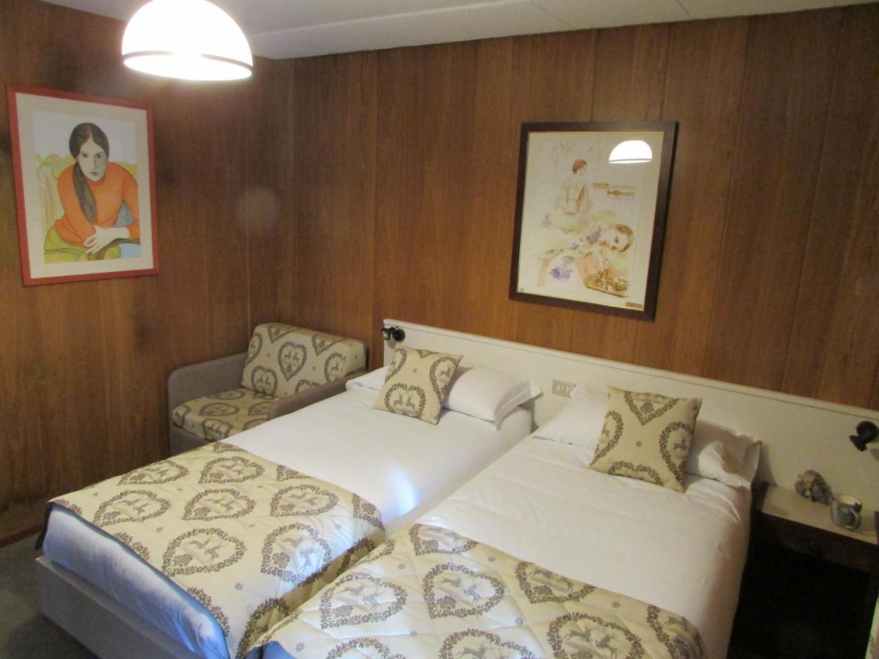 Hotel Meuble Meridiana ヴァルトゥルナンシュ エクステリア 写真