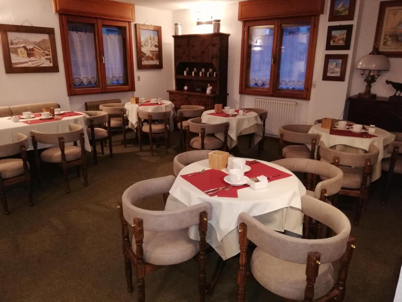 Hotel Meuble Meridiana ヴァルトゥルナンシュ エクステリア 写真